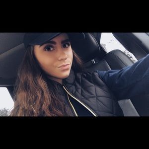 Meet your Posher, Caitlyn